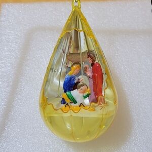 Vintage 1950's Diorama Christmas tree ornament, Holy Family